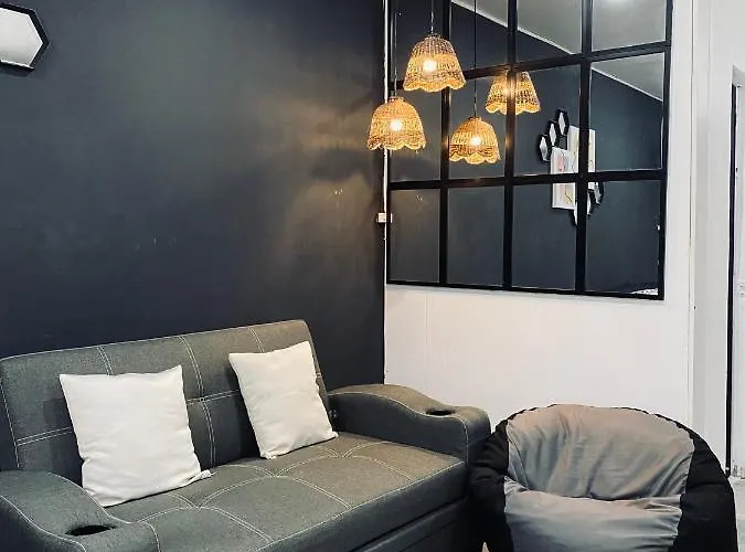 Aparthotel Akc Airbnb 3*